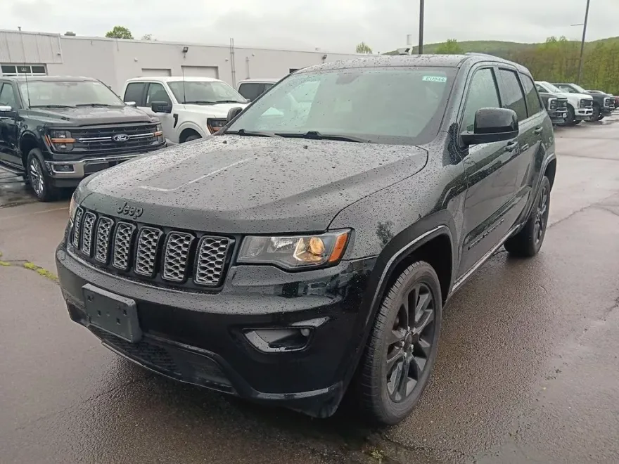 2022 Jeep Cherokee Laredo X photo 1