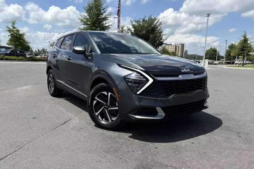 2024 Kia Sportage Hybrid LX photo 1