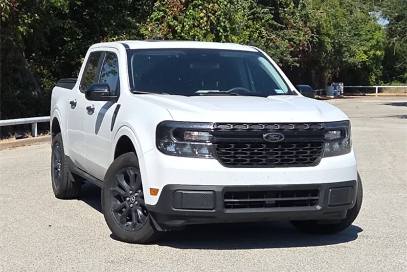 2023 Ford Maverick XLT photo 1
