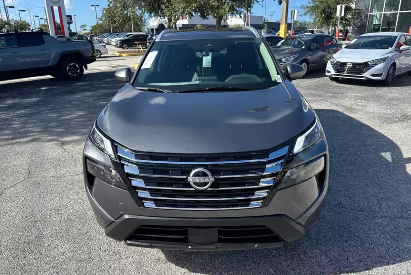 2026 Nissan Rogue SV photo 1