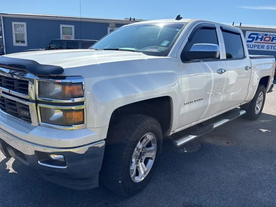 2014 Chevrolet Silverado 1500 LT photo 1