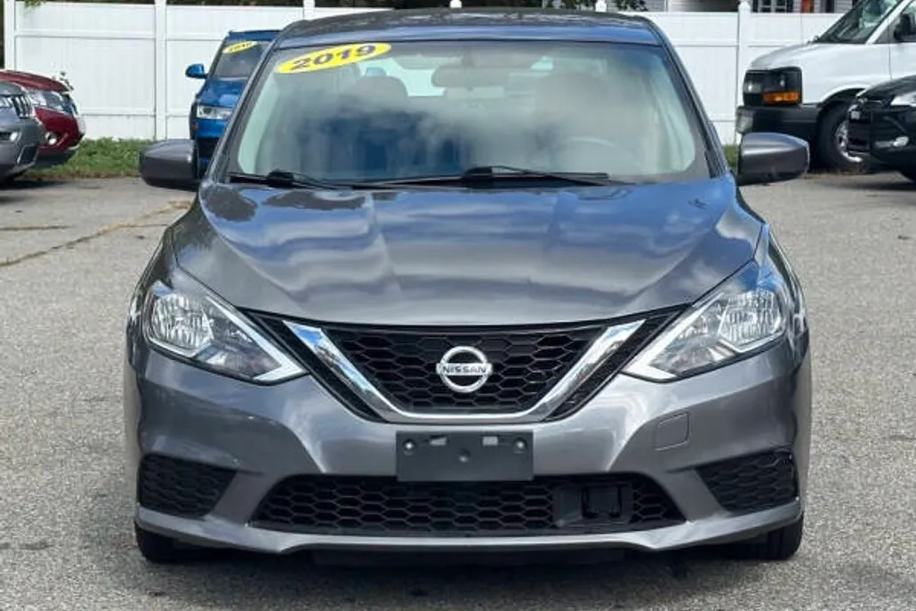 2019 Nissan Sentra SV photo 1