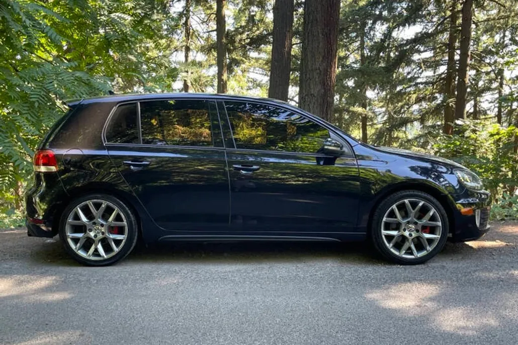 2013 Volkswagen Golf GTI Wolfsburg Edition photo 1