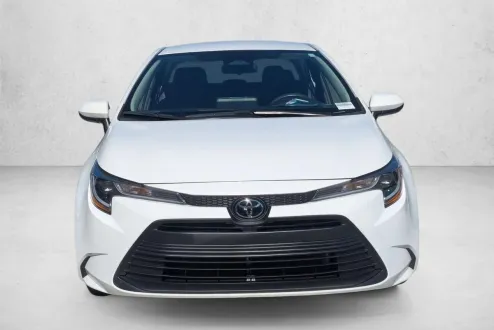 2023 Toyota Corolla LE photo 2