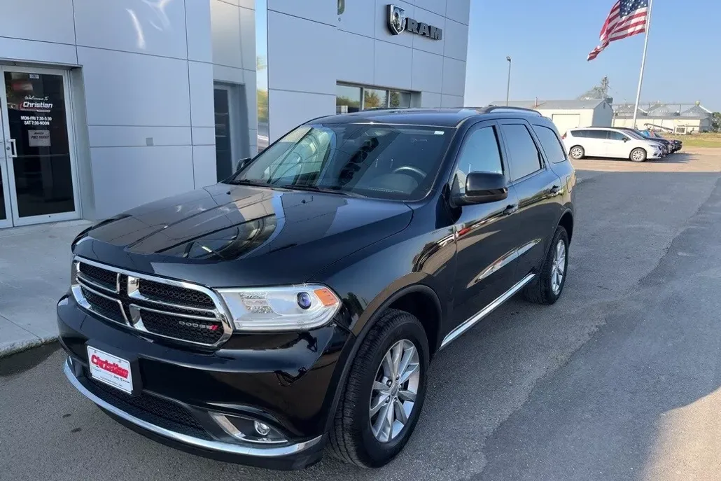 2017 Dodge Durango SXT photo 1
