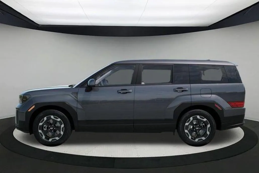 2026 Hyundai Santa Fe SE photo 1