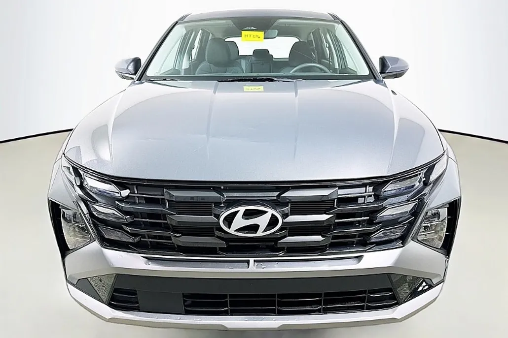 2026 Hyundai Tucson SE photo 1