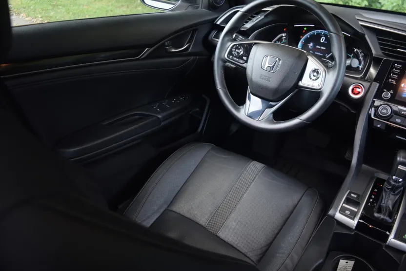 2020 Honda Civic EX-L Hatchback photo 1