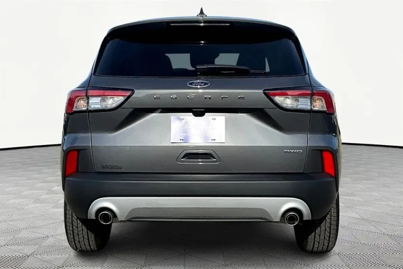 2022 Ford Escape S photo 1
