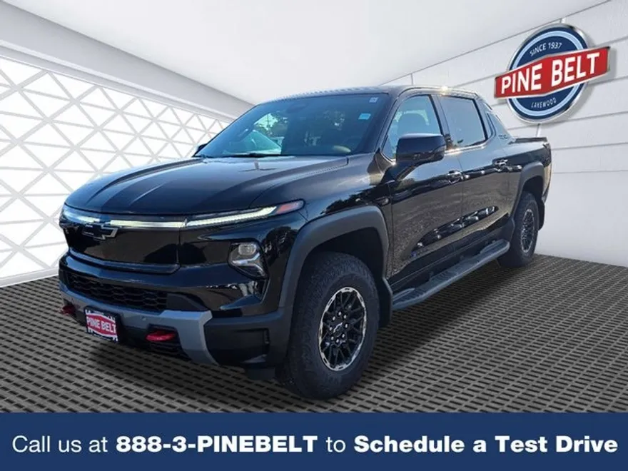 2026 Chevrolet Silverado photo 1