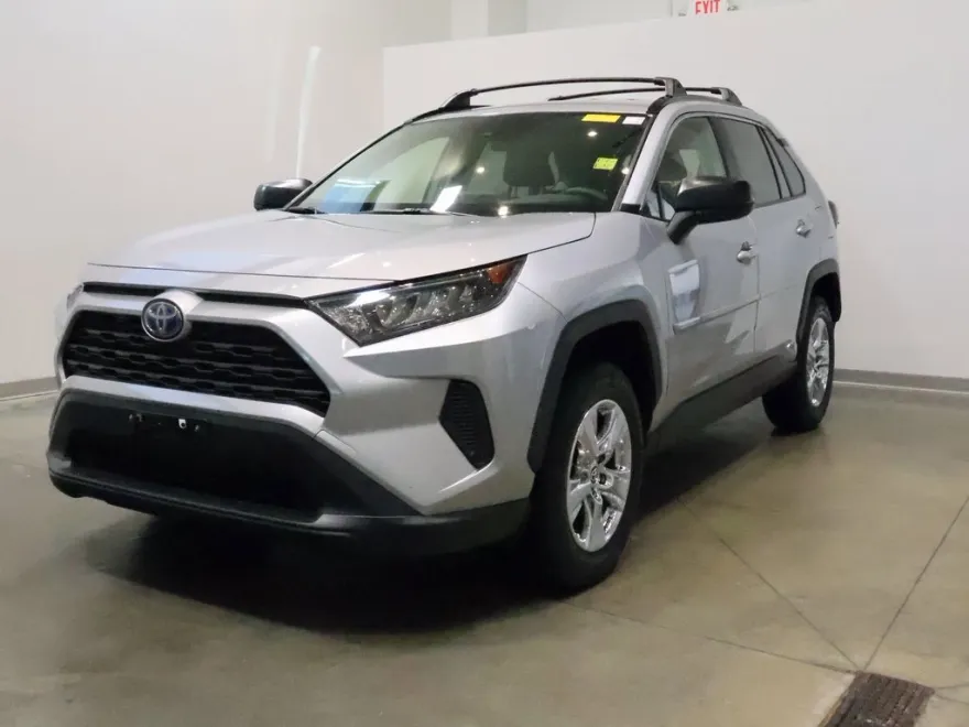 2022 Toyota RAV4 Hybrid LE photo 1