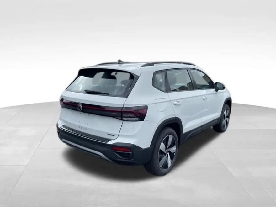 2025 Volkswagen Taos S photo 1