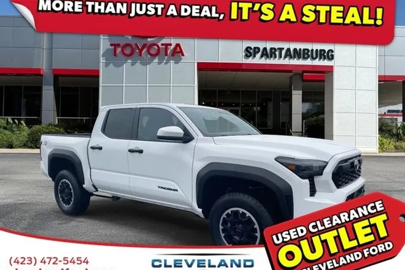 2024 Toyota Tacoma TRD Off-Road photo 1