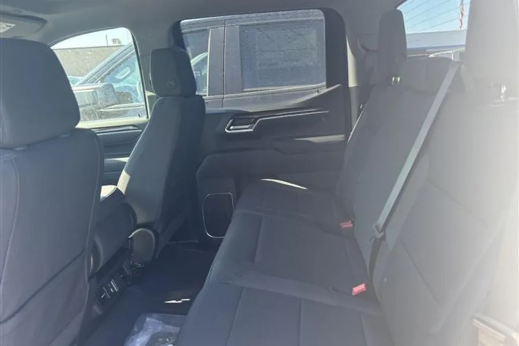 2026 Chevrolet Silverado 1500 LT photo 1