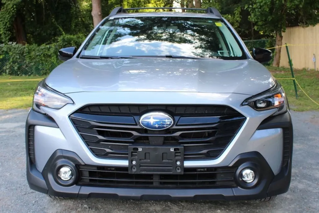 2025 Subaru Outback Onyx Edition photo 1