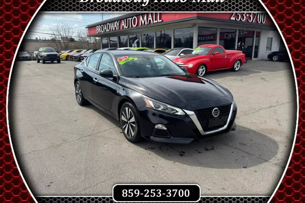 2022 Nissan Altima 2.5 SV photo 1