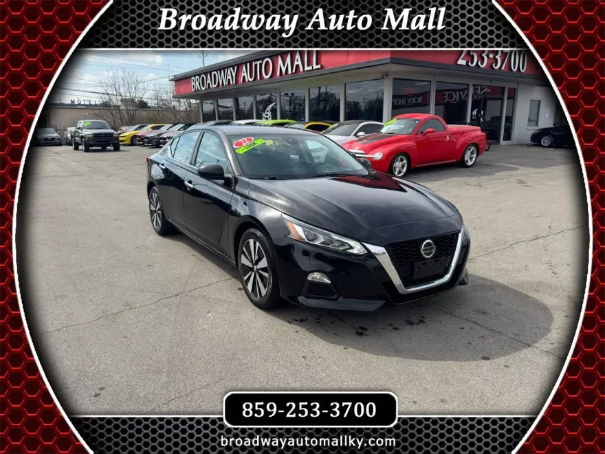 2022 Nissan Altima 2.5 SV photo 1