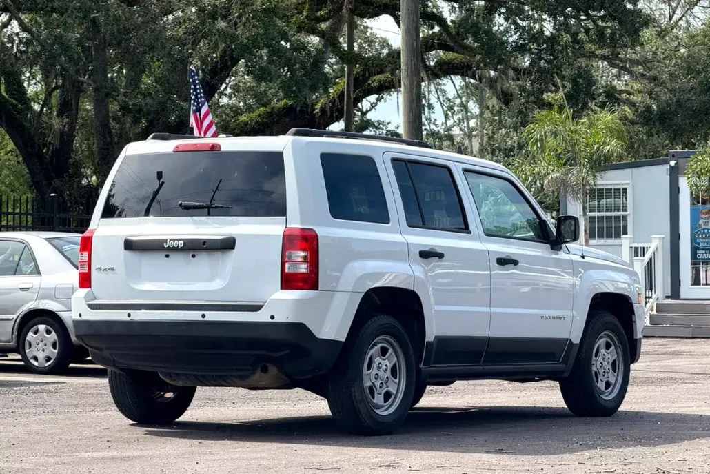2017 Jeep Patriot Sport photo 1