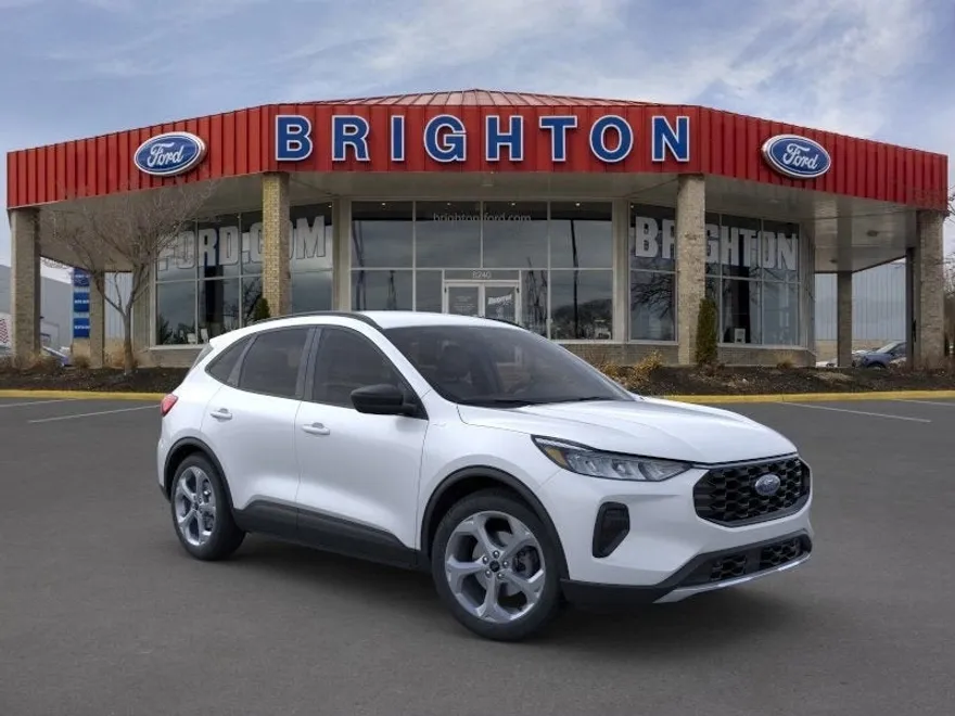 2025 Ford Escape ST-Line photo 1