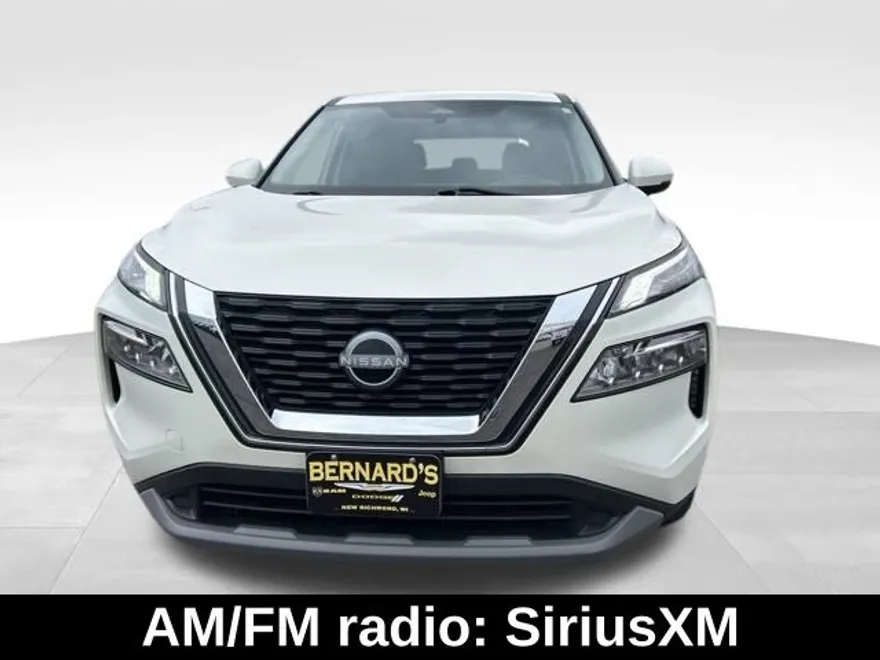 2023 Nissan Rogue SV photo 1