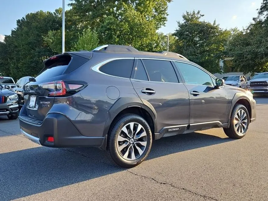 2024 Subaru Outback Touring photo 1