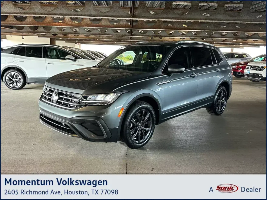 2024 Volkswagen Tiguan SE Wolfsburg Edition photo 1