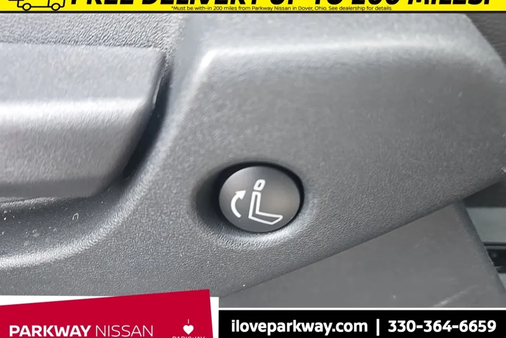 2024 Nissan Pathfinder SL photo 1
