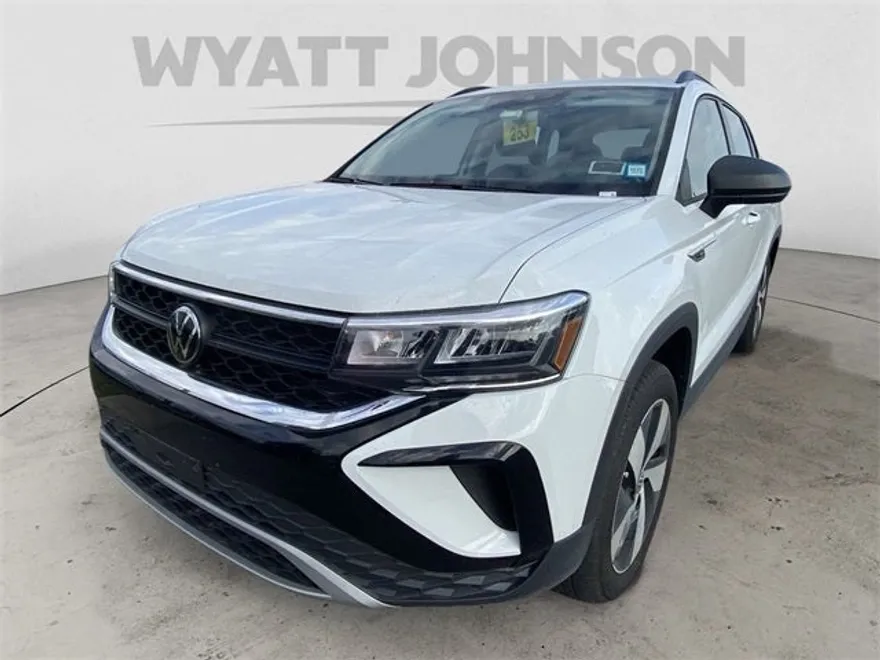 2024 Volkswagen Taos S photo 1