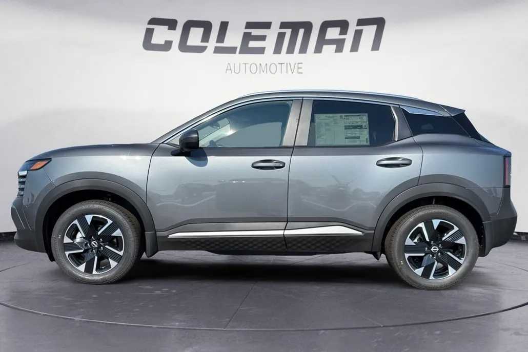 2025 Nissan Kicks SV photo 1