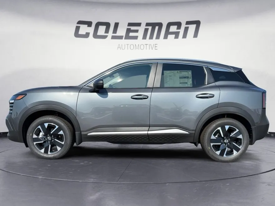 2025 Nissan Kicks SV photo 1