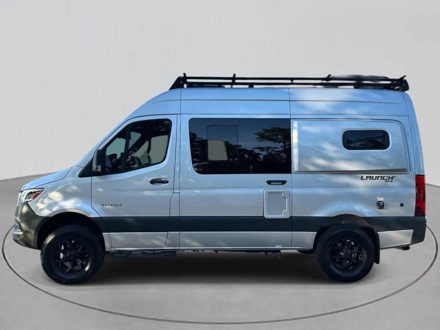 2020 Mercedes Benz Sprinter Crew Van 2500 144 WB photo 1