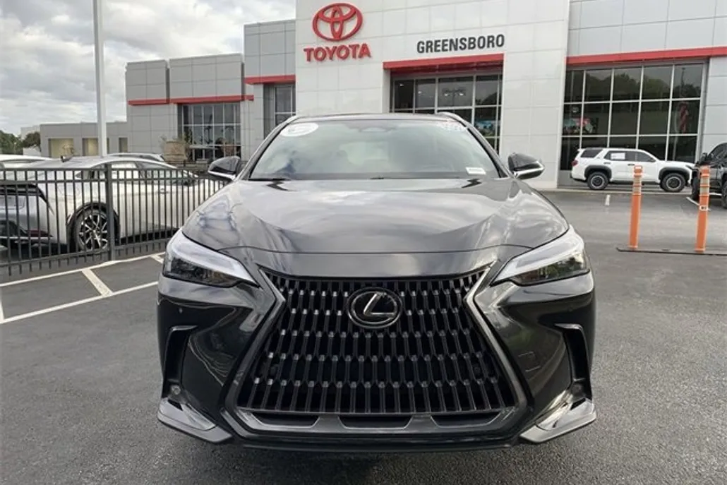 2025 Lexus NX 350h photo 1