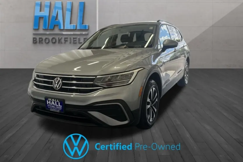 2022 Volkswagen Tiguan S photo 1