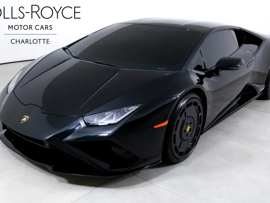 2021 Lamborghini Huracan Evo Coupe photo 1
