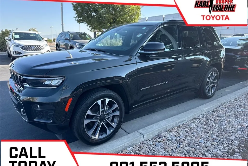 2023 Jeep Grand Cherokee Overland photo 1