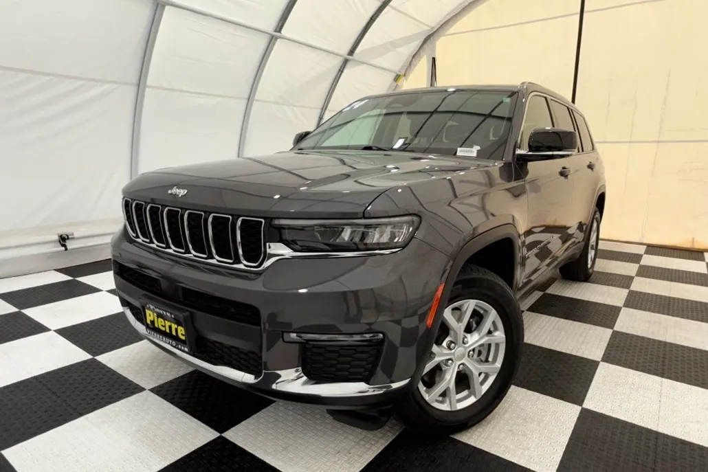 2024 Jeep Grand Cherokee Limited photo 1