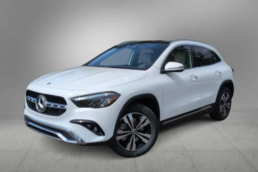 2026 Mercedes Benz GLA 250 4MATIC photo 1