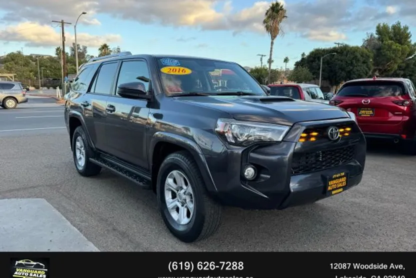 2016 Toyota 4Runner SR5 Sport photo 1