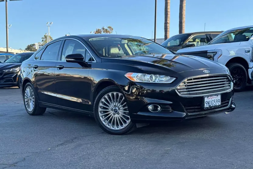 2016 Ford Fusion Titanium photo 1