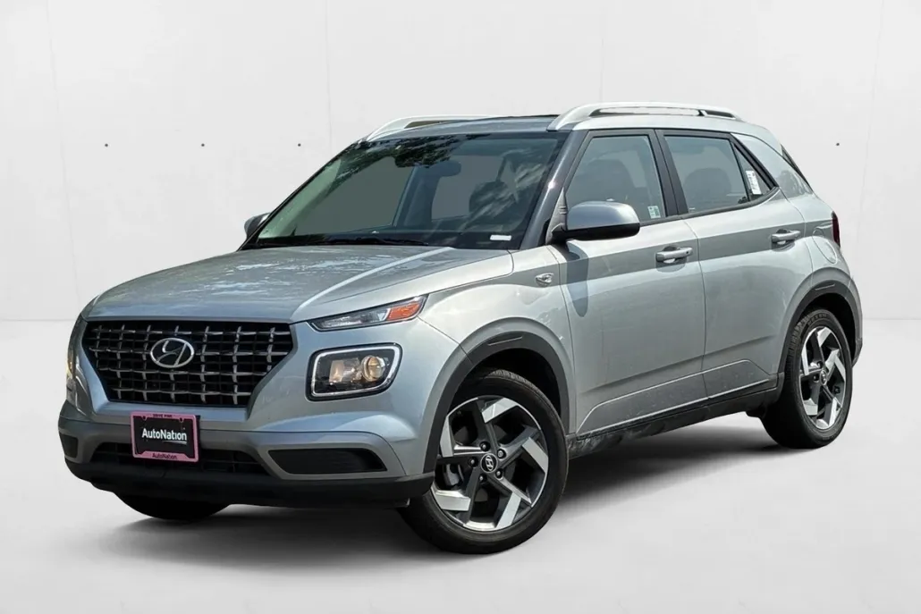 2024 Hyundai Venue SEL photo 1