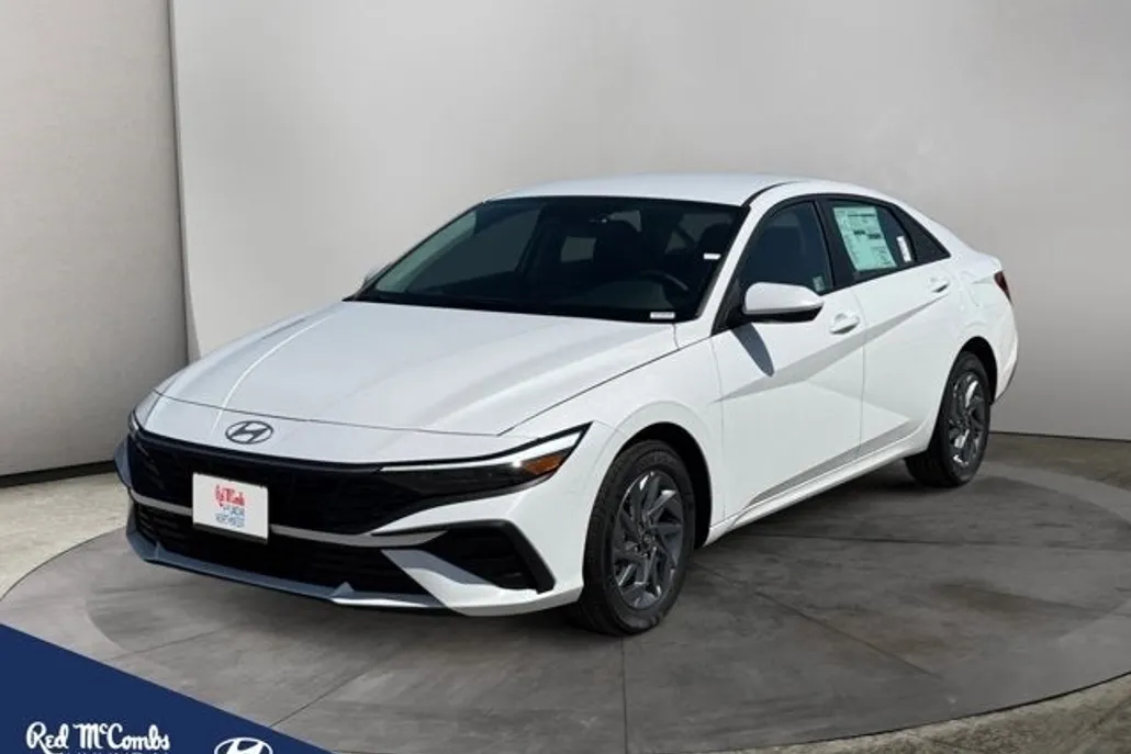 2025 Hyundai Elantra Hybrid photo 1