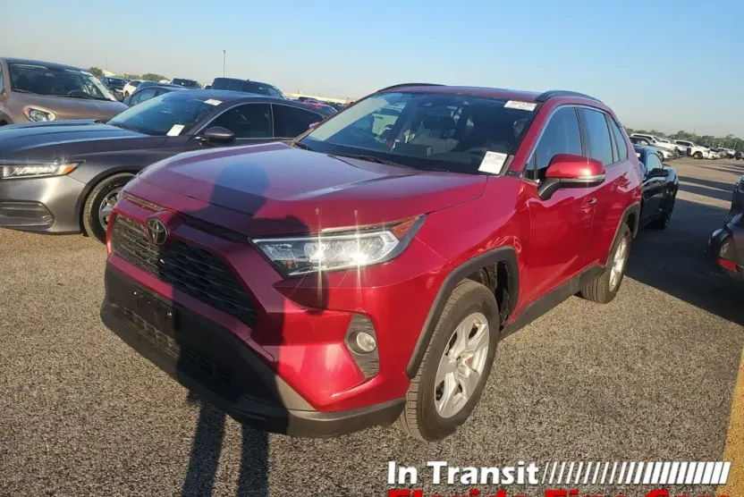 2019 Toyota RAV4 Premium XLE photo 1