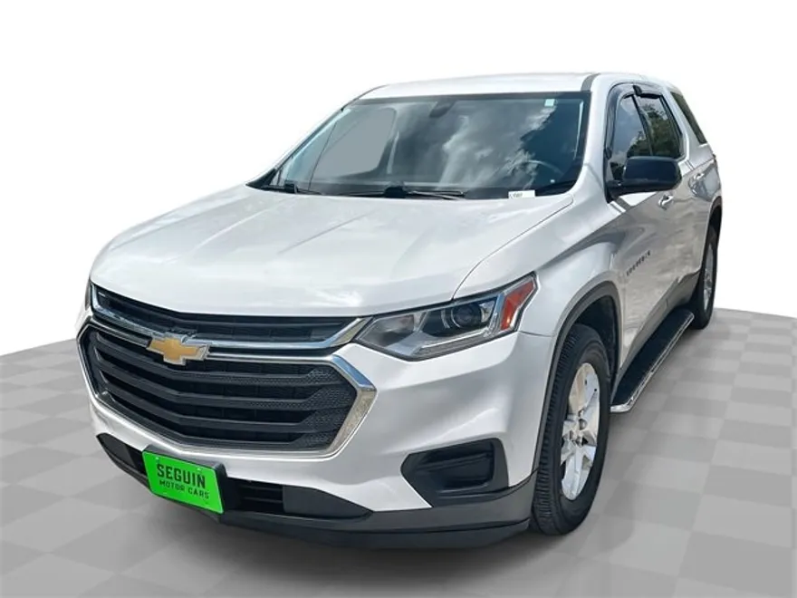 2020 Chevrolet Traverse LS photo 1