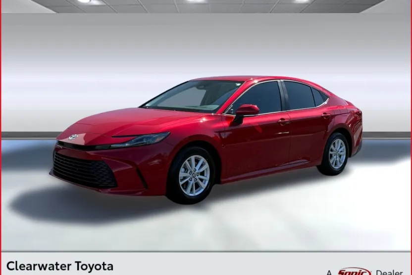 2025 Toyota Camry LE photo 1
