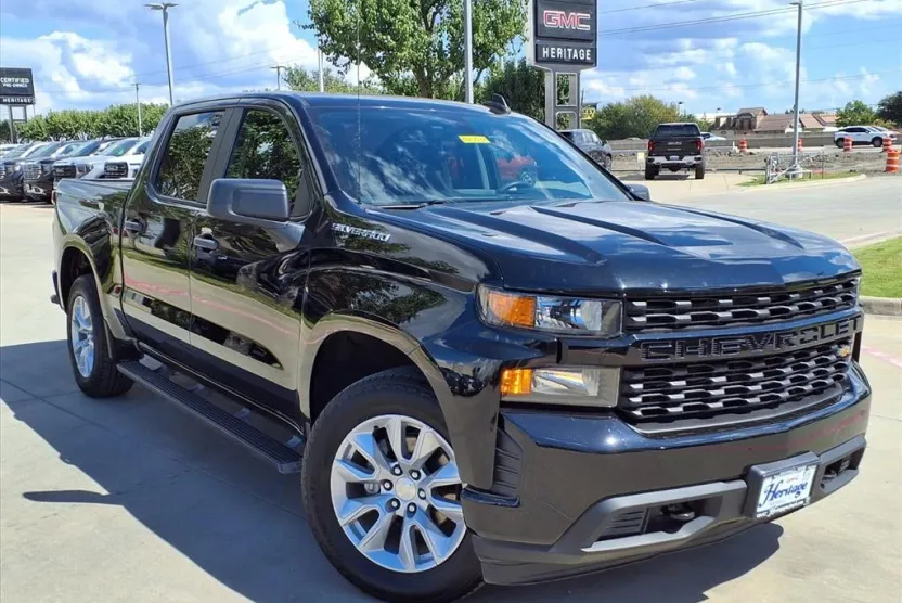 2022 Chevrolet Silverado 1500 Custom photo 1