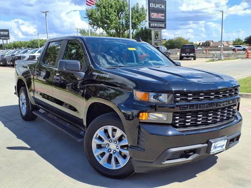 2022 Chevrolet Silverado 1500 Custom photo 1