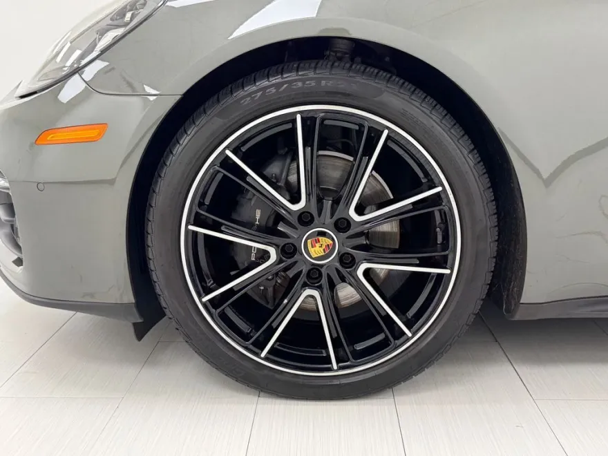 2023 Porsche Panamera 4 Platinum photo 37