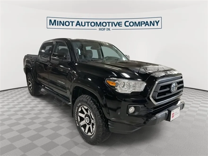 2023 Toyota Tacoma SR5 photo 1