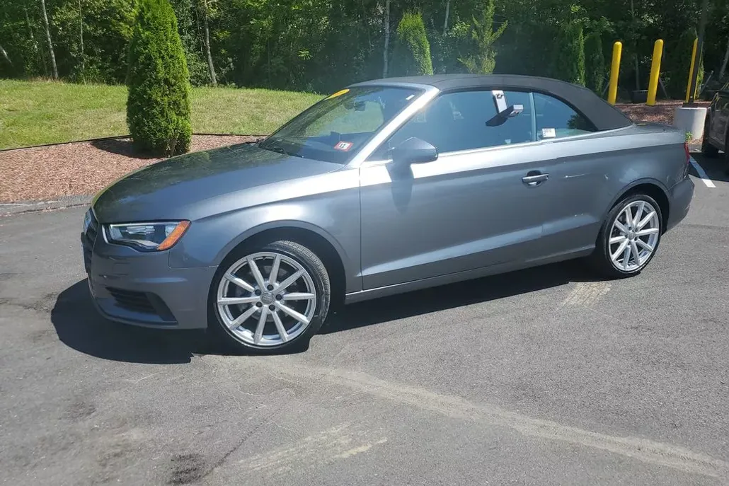 2016 Audi A3 2.0T Premium photo 1