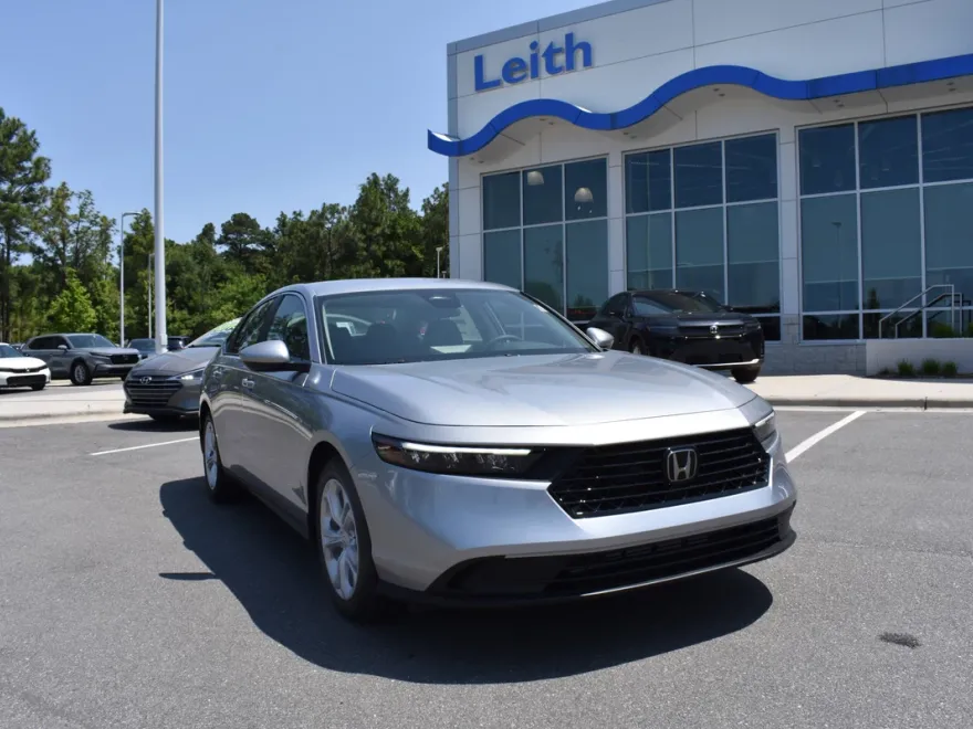 2025 Honda Accord LX photo 1
